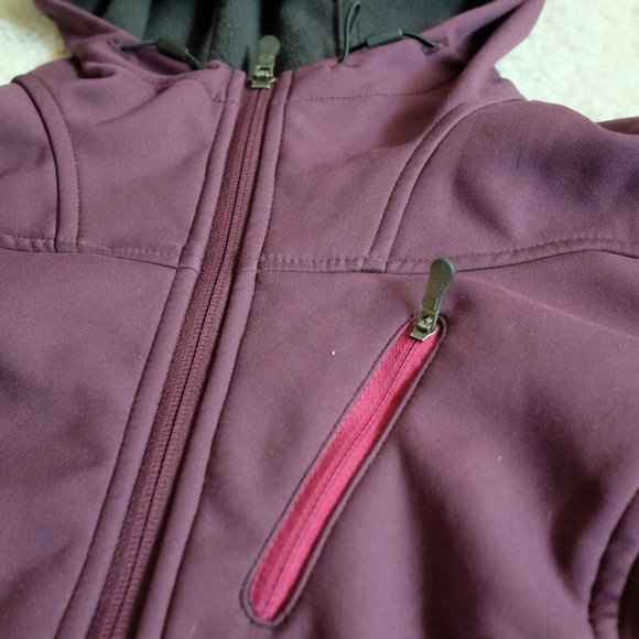 Columbia Outer Shell (Water/Wind Resistant) - Picture 2 of 6